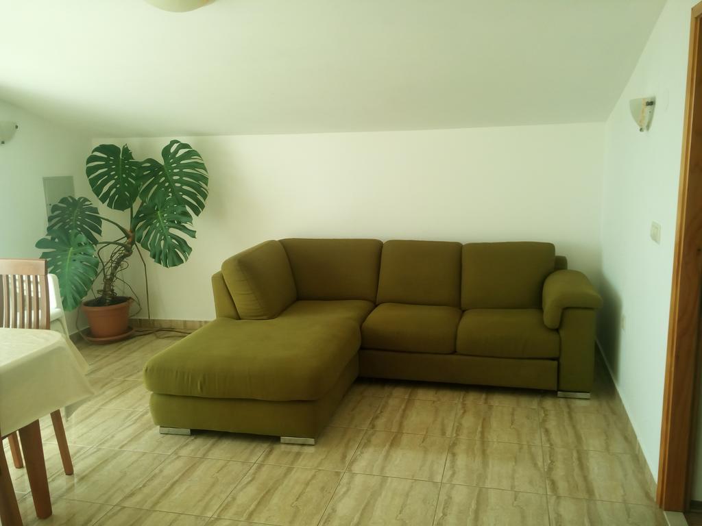 Apartmani Kapitanovic Biograd Na Moru Kültér fotó