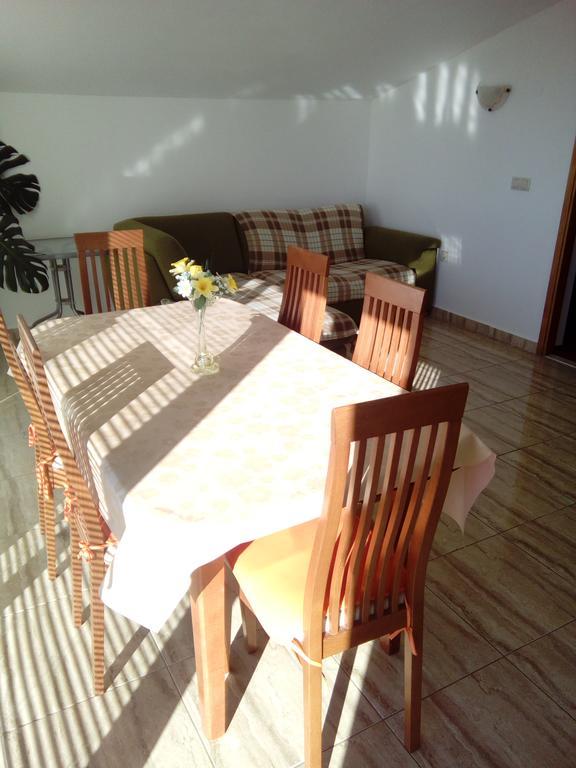 Apartmani Kapitanovic Biograd Na Moru Kültér fotó